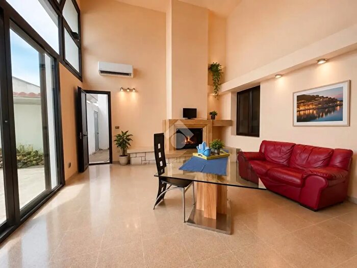 Casa quadrilocale in vendita in Via S Domenico, Cavallino