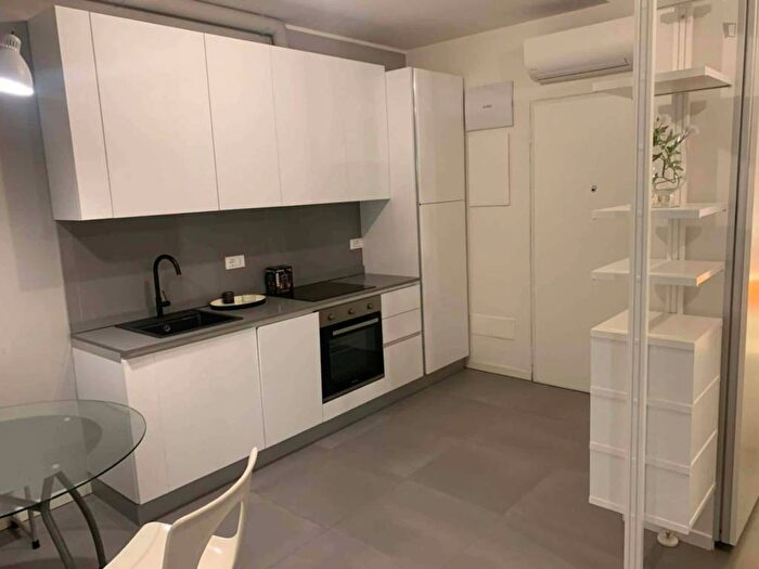 Appartamento in affitto in Vicolo degli Ariosti, Centro Storico, Bologna