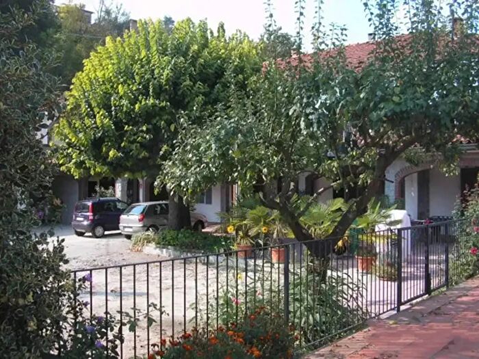 Casa con 6 locali in vendita in Via Nuova, Piova Massaia