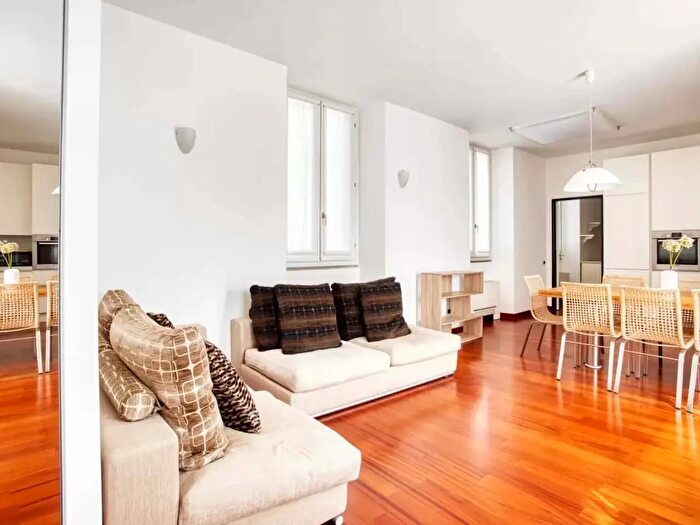 Appartamento monolocale in affitto in Largo La Foppa, Milano