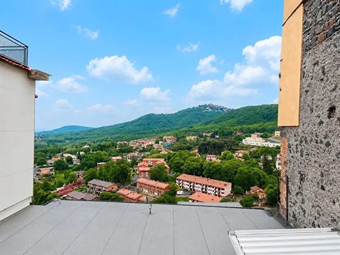 Appartamento trilocale in vendita in Via Arco Felice, Montecompatri