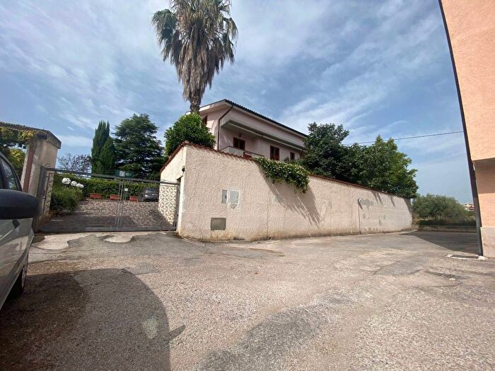 Appartamento quadrilocale in affitto in Via Liri, Santa Teresa, Spoltore