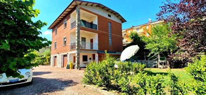 Casa con 6 locali in vendita in Via Papa Giovanni XXIII, Gaggio Montano