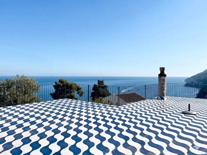 Appartamento trilocale in vendita in Vietri Sul Mare