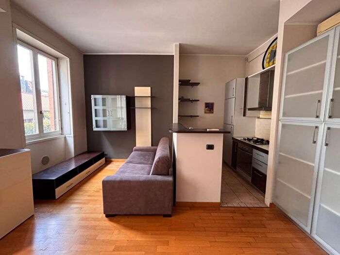Appartamento bilocale in affitto in Viale Bianca Maria, Guastalla, Milano