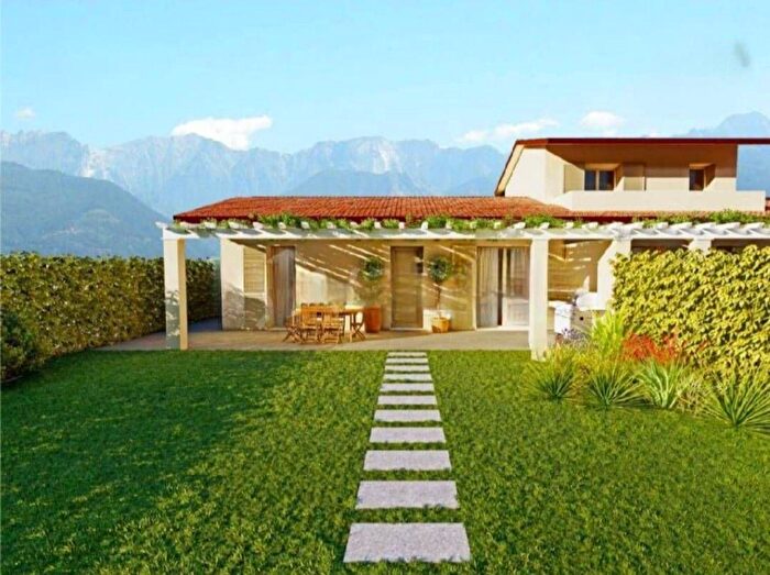 Casa con 5 locali in vendita in Iume, Massa