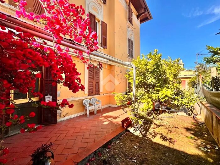 Appartamento con 6 locali in vendita in Via XXVII Marzo, La Spezia