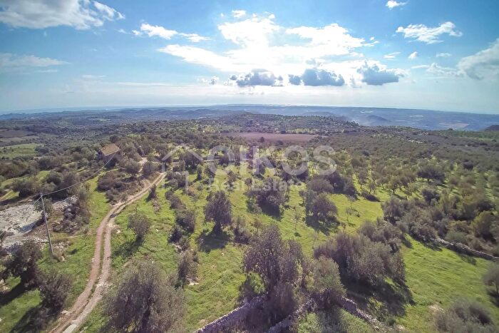 Casa con 5 locali in vendita in Cda Grattaluri Snc, Noto