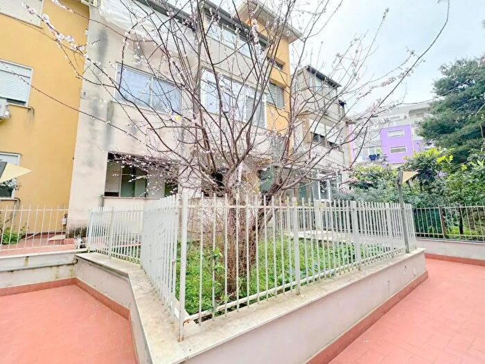 Appartamento con 5 locali in vendita in Via Prestituccio, Monreale