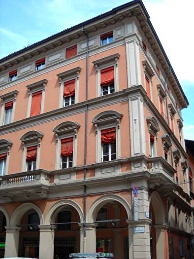 Appartamento con 5 locali in affitto in Via dellIndipendenza, Centro Storico, Bologna