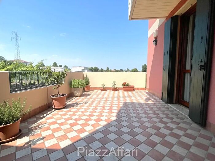 Appartamento bilocale in vendita in Via Roma, Candiana