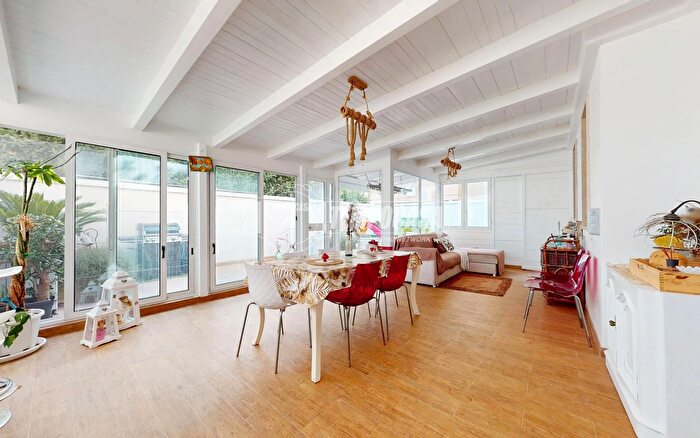 Appartamento trilocale in vendita in Via Giuseppe Lacalandra, Conversano