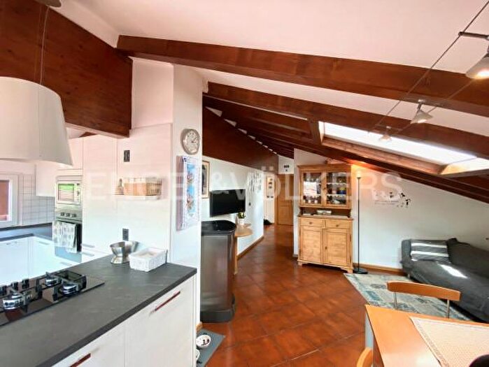 Appartamento con 6 locali in vendita in Via Cornalè, Isera