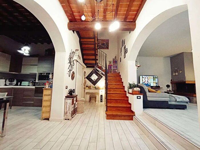 Casa con 5 locali in vendita in Via del Duca, Foiano Della Chiana