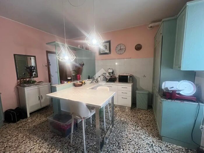 Appartamento trilocale in vendita in Via Giuseppe Verdi, Malnate