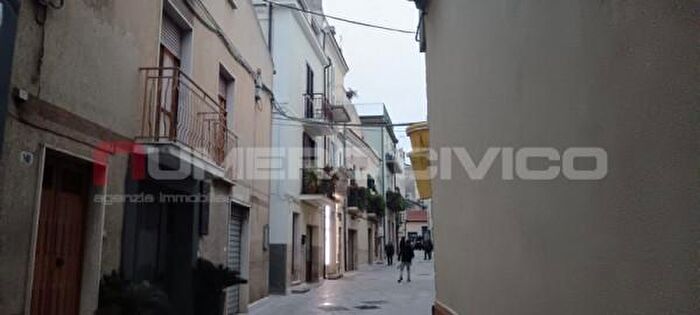 Appartamento con 6 locali in vendita in Corso Regina Margherita, San Giovanni Rotondo