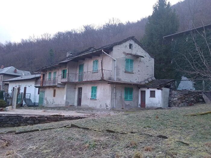 Casa quadrilocale in vendita in Ornavasso, Mergozzo