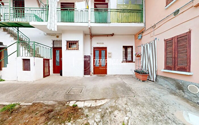 Appartamento trilocale in vendita in Via Gariberto da Besana, Besana In Brianza