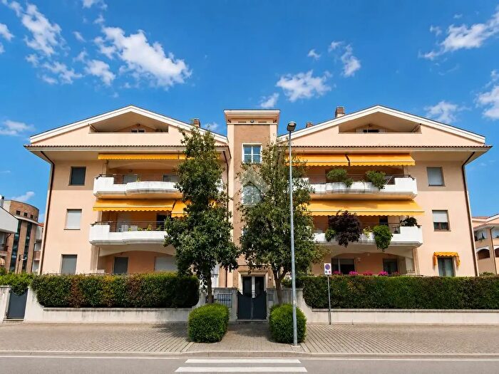 Appartamento trilocale in vendita in Via Parini, Giulianova
