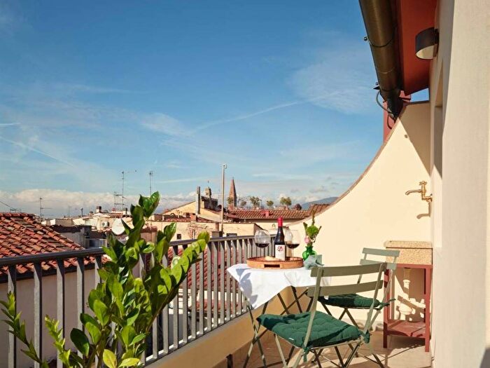 Appartamento con 6 locali in affitto in Piazza della Repubblica, Firenze
