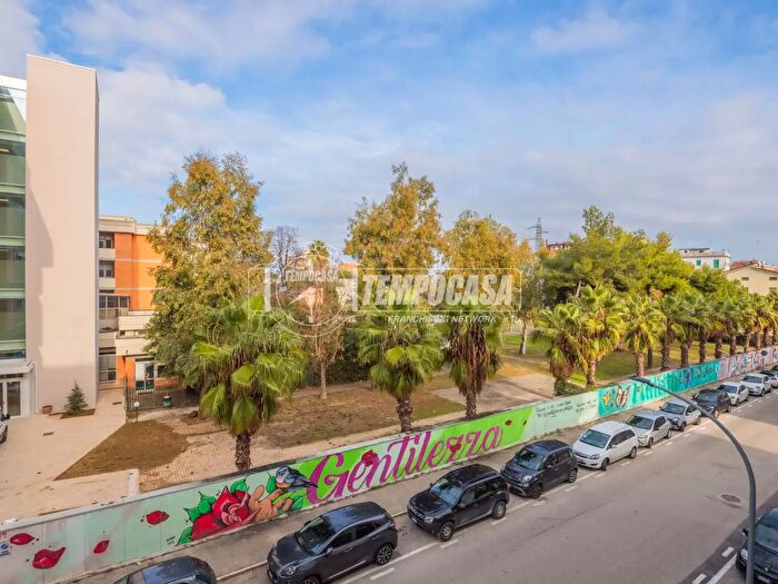 Appartamento quadrilocale in vendita in Via Luigi Luciani, San Benedetto Del Tronto