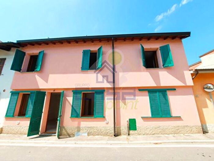 Casa trilocale in vendita in Via San Rocco, Castelgerundo