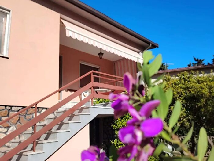 Casa con 6 locali in affitto in Viale Europa, Porto Azzurro
