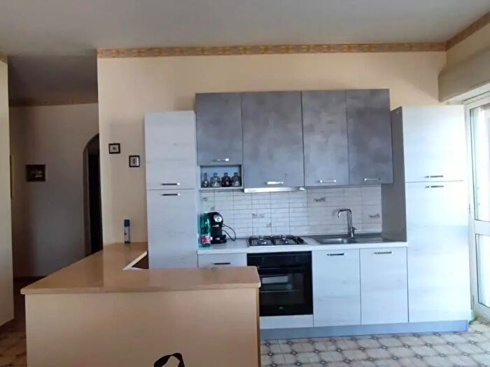 Appartamento con 5 locali in vendita in Egli Ulivi, Giardini Naxos