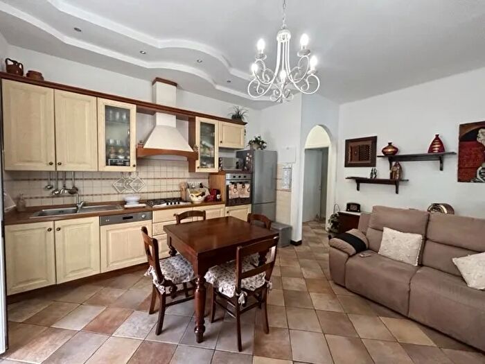 Appartamento trilocale in vendita in Via Italia, Falconara Marittima