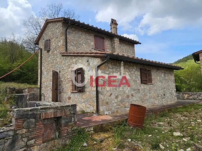 Casa quadrilocale in vendita in Castellina In Chianti