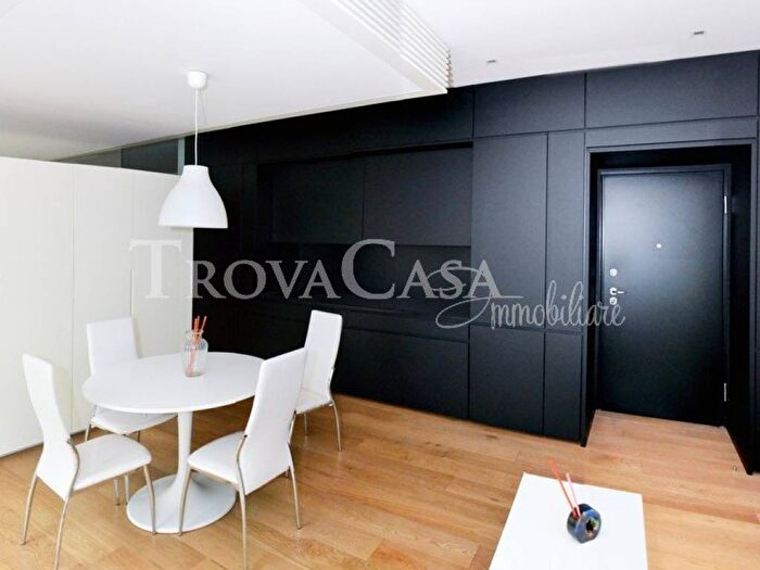 Appartamento bilocale in affitto in Strada Giuseppe Mazzini, Centro Storico, Parma