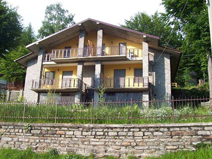 Appartamento trilocale in affitto in Via Cave, Bagnolo Piemonte