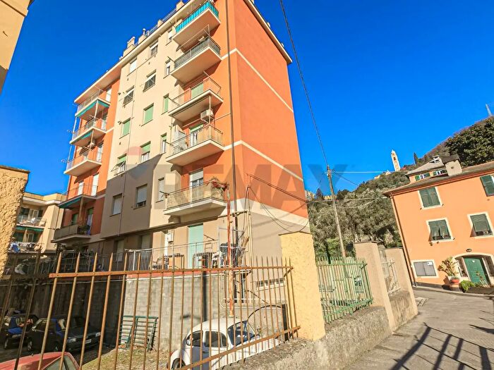 Appartamento con 5 locali in vendita in Genova