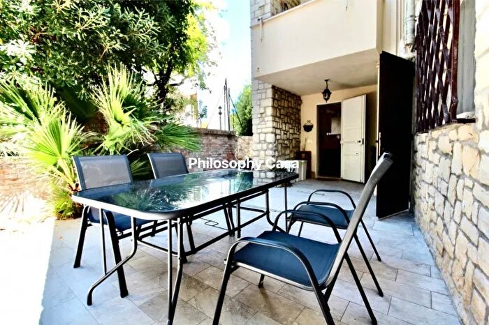 Appartamento trilocale in affitto in Ancona Via Thaon De Revel, Ancona