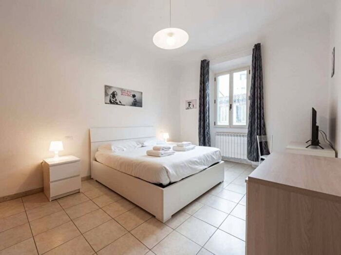 Appartamento trilocale in affitto in Via del Ponte alle Mosse, Porta al Prato San Jacopino, Firenze