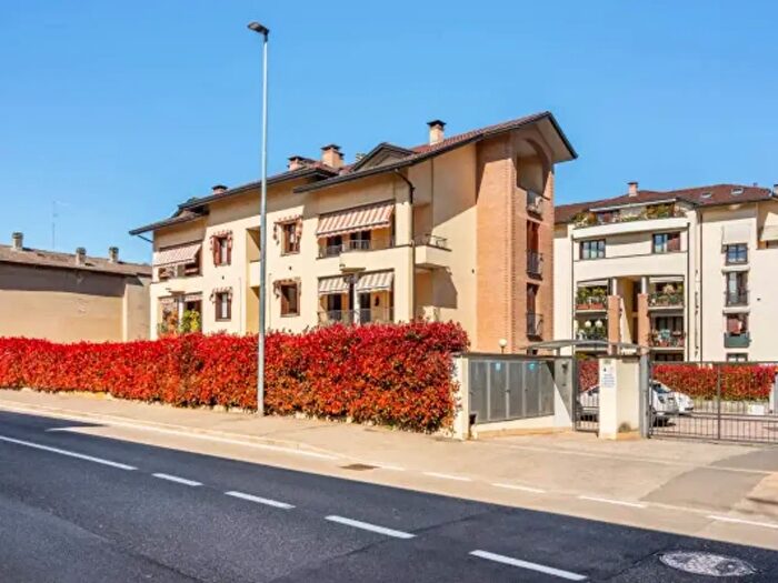 Appartamento trilocale in vendita in Via San Rocco, Mariano Comense
