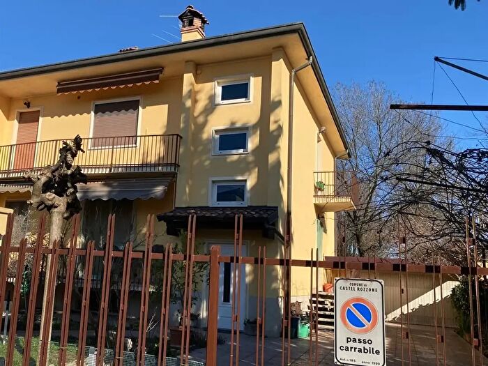 Case in Vendita e in Affitto - 2