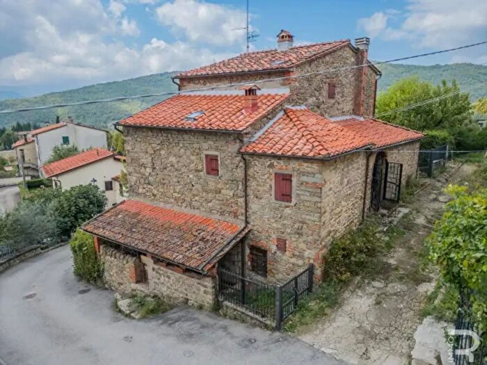 Casa con 5 locali in vendita in Strada Provinciale di Chitignano, Chitignano
