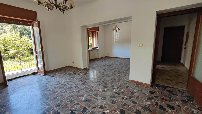 Appartamento con 6 locali in vendita in Via Malatri, Marano Principato