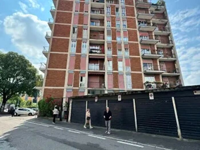 Appartamento quadrilocale in vendita in Via Porta Lodi, Monza