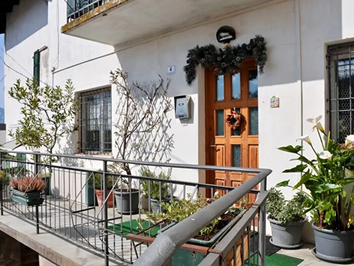 Appartamento con 5 locali in vendita in Baselga Di Pine