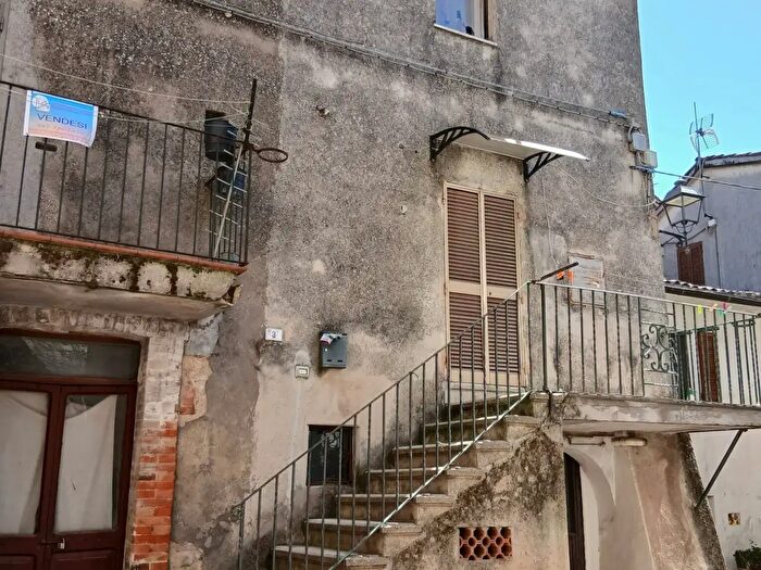Casa trilocale in vendita in Via Alcide De Gasperi, Montecastrilli