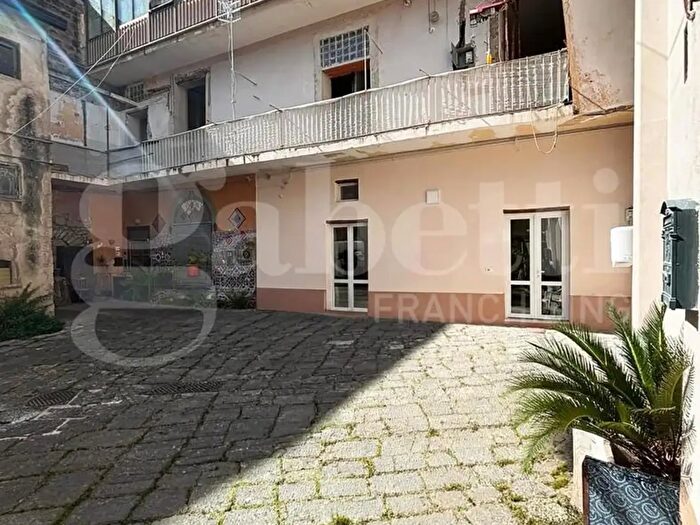 Appartamento quadrilocale in vendita in Via F De Simone Snc, Santa Maria Capua Vetere