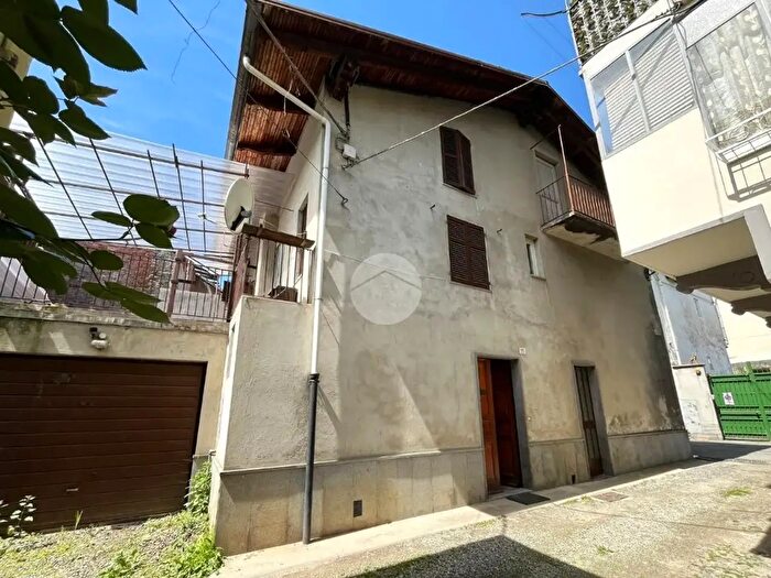 Casa con 6 locali in vendita in Via Pezzia, Andorno Micca
