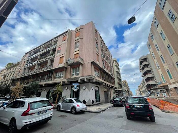Appartamento quadrilocale in vendita in Via Ettore Lombardo Pellegrino, Messina