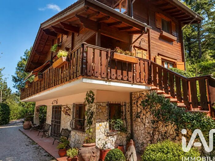 Casa con 16 locali in vendita in Via delle Baite, Passignano Sul Trasimeno