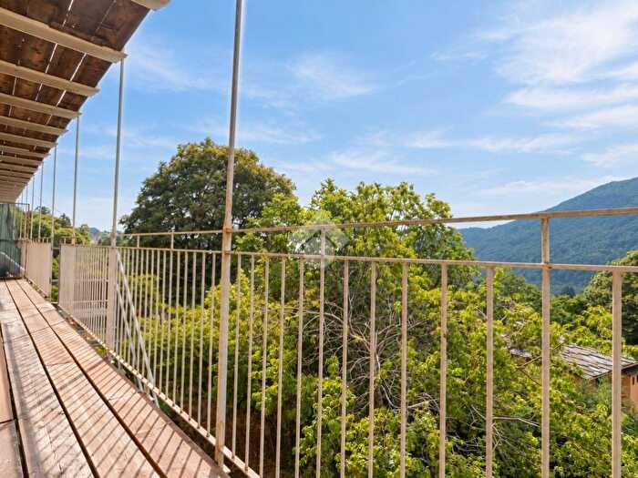 Appartamento trilocale in vendita in Via Giordanotti, Centro, Torre Pellice