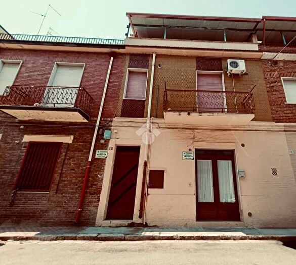 Casa trilocale in vendita in Via Donizetti, San Severo