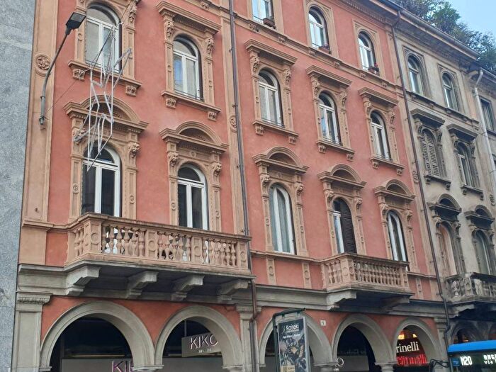 Appartamento monolocale in affitto in Corso Aldo Moro, Centro, Varese