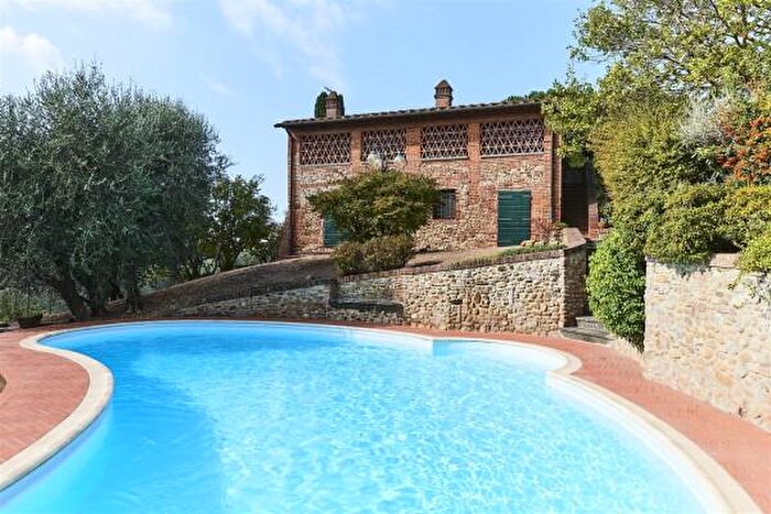 Casa con 6 locali in vendita in Lastra A Signa